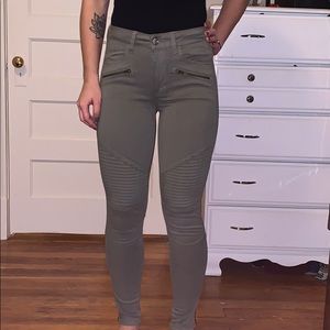Olive textured jeggings